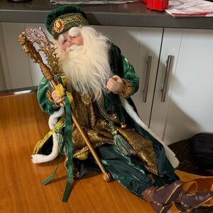 Green and Gold Santa Claus